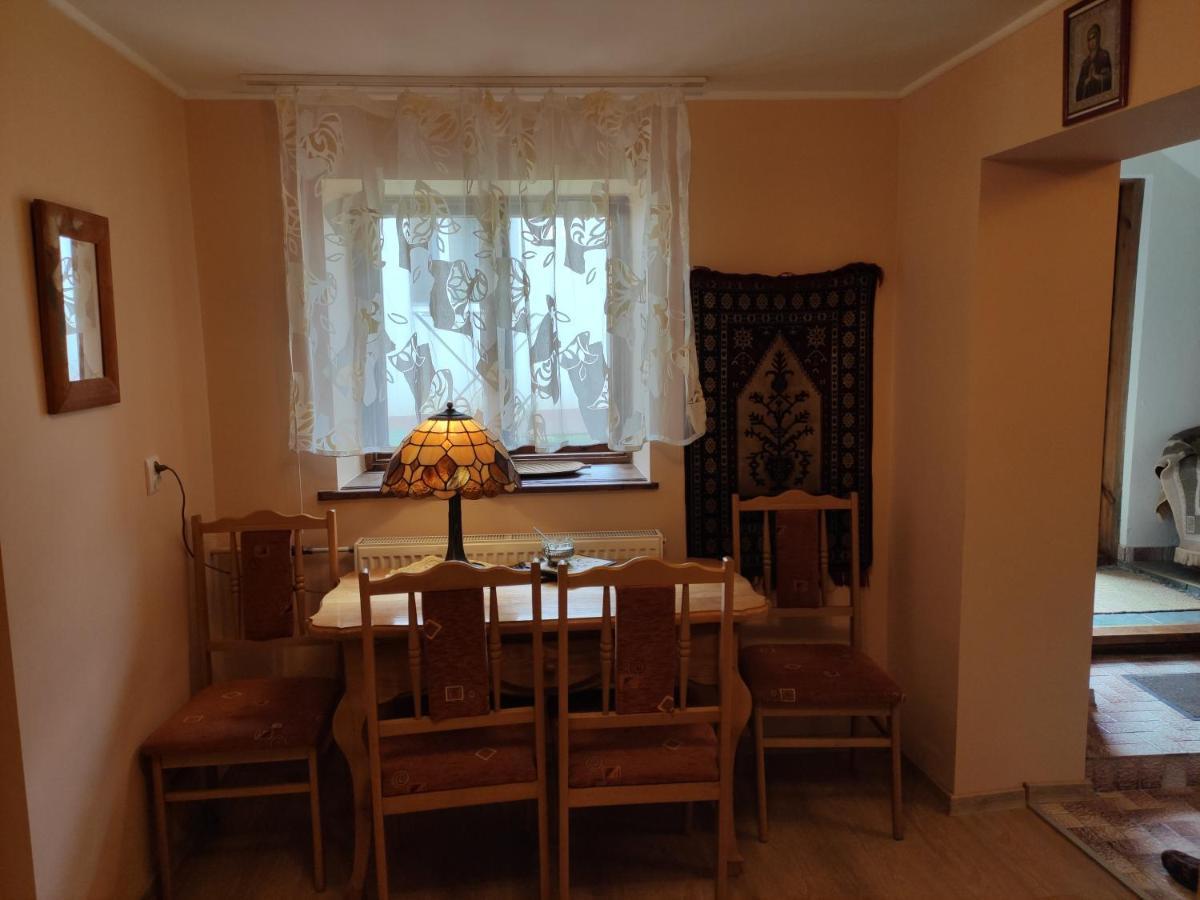 Appartement Dom Pod Zegarem à Przemyśl Extérieur photo
