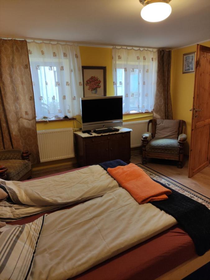 Appartement Dom Pod Zegarem à Przemyśl Extérieur photo