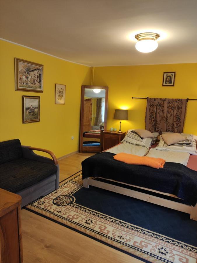 Appartement Dom Pod Zegarem à Przemyśl Extérieur photo